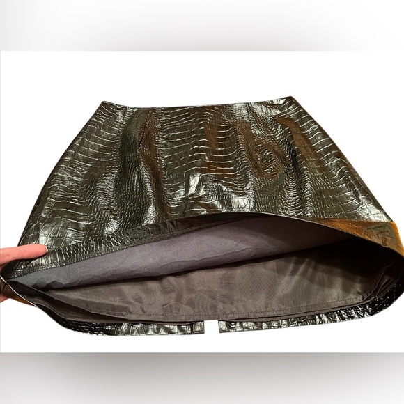 Endless Rose Zip Front Croc Embossed Miniskirt Black Sz M - Picture 12 of 15